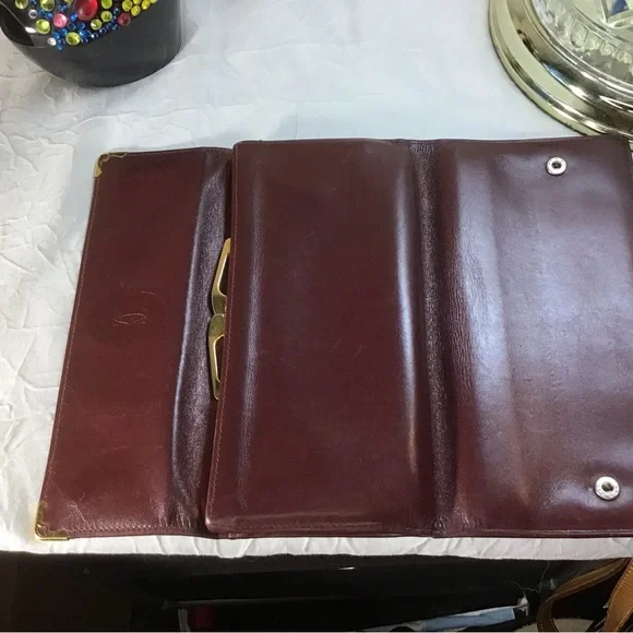 🔴Authentic CARTIER Trifold wallet, made in Paris.